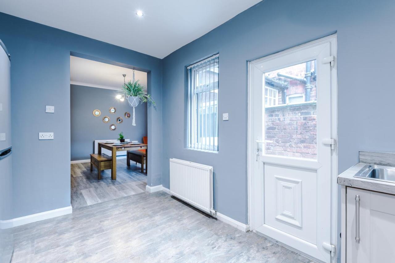 Spacious Modern Chester Home - Great Location Экстерьер фото